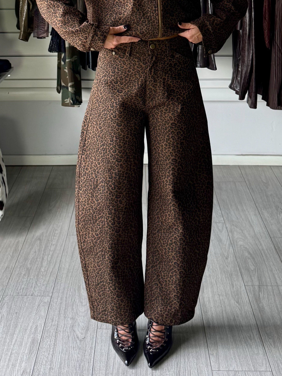 Lumina jeans barrel animalier