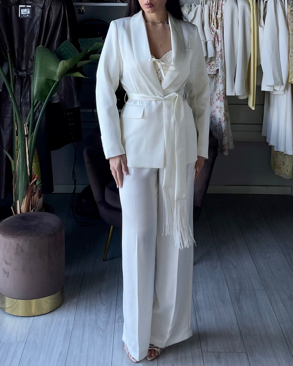 Tailleur in cady con fusciacca  bianco perla