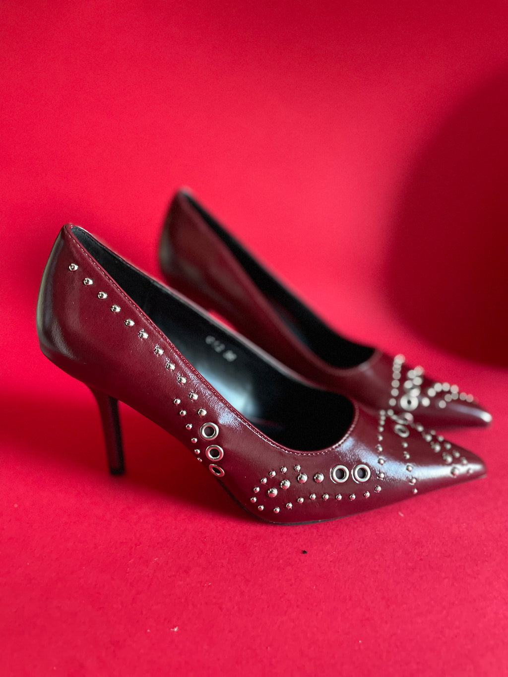 ALCHEMY DÉCOLLETÉ WINE RED