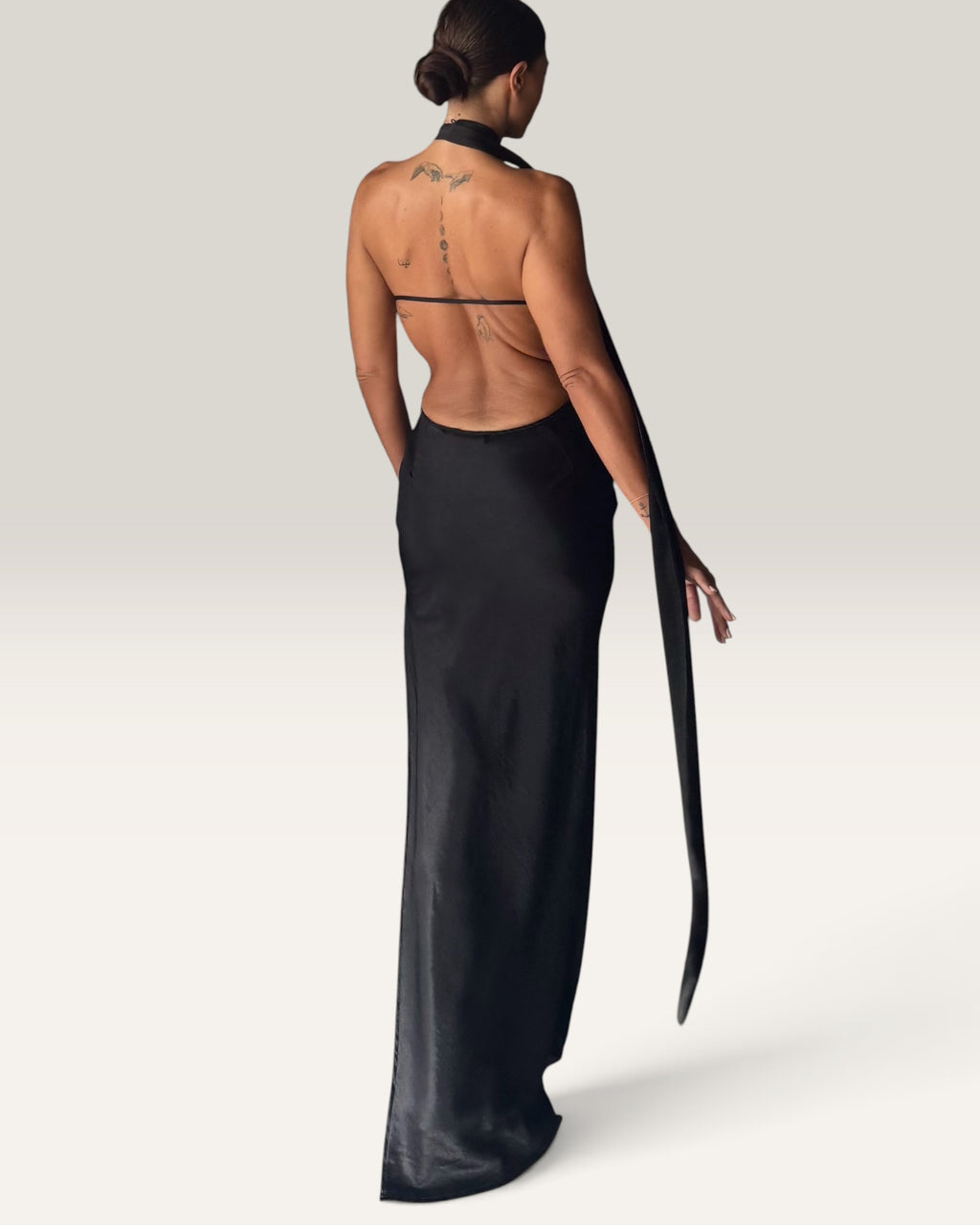 Satin Dress scollo halter asimmetrico