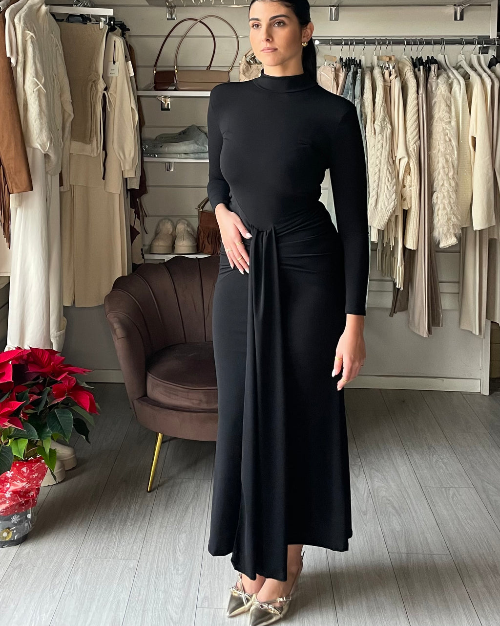 ABITO LUNGO CON DRAPPEGGIO