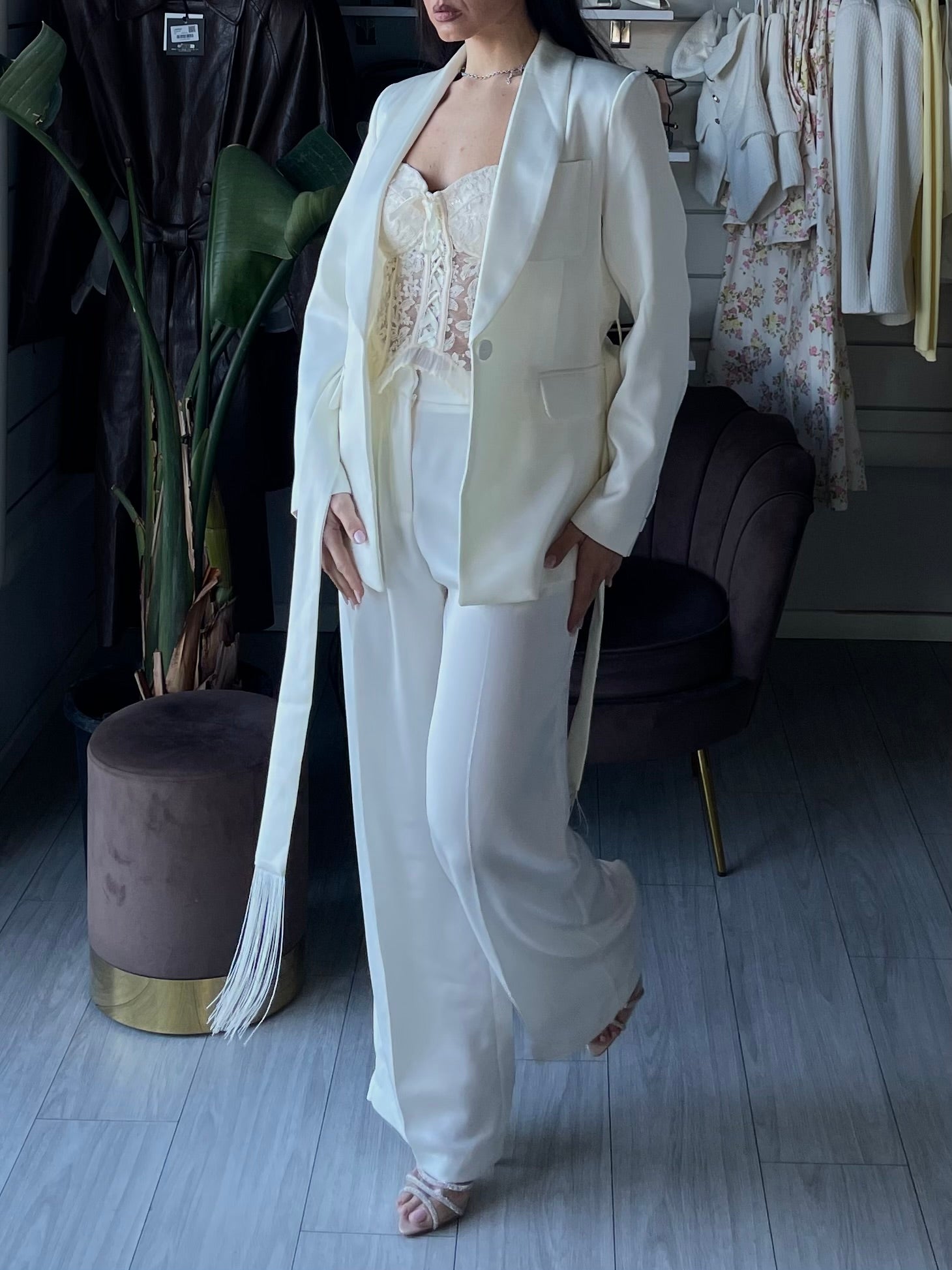 Tailleur in cady con fusciacca  bianco perla