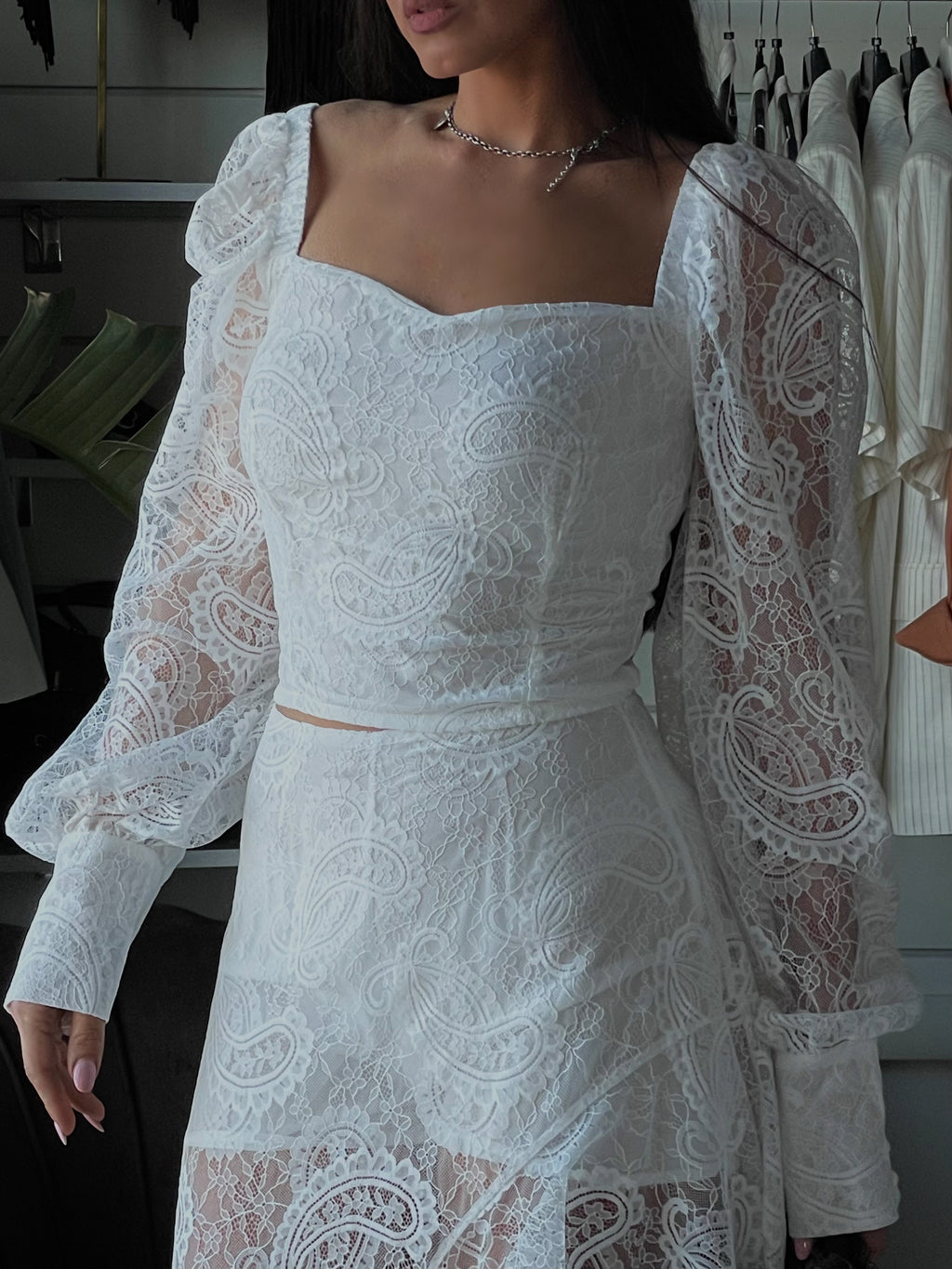 Set top & gonna in pizzo paisley bianco Lumina
