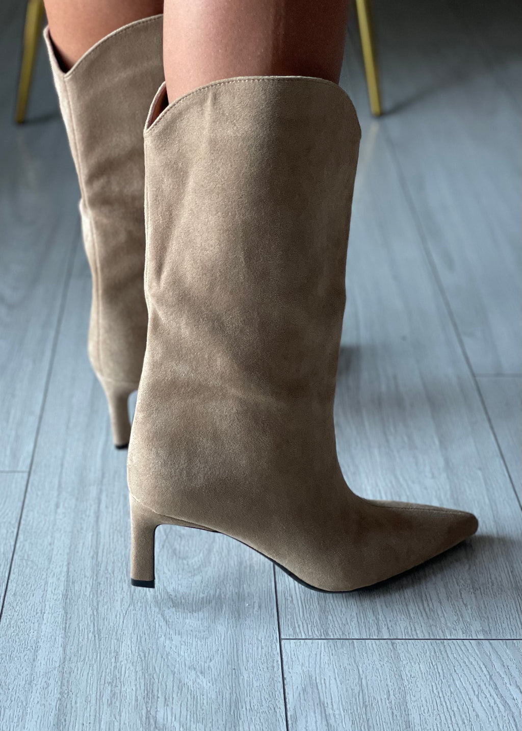 STIVALETTO TACCO KITTEN SCAMOSCIATO BEIGE