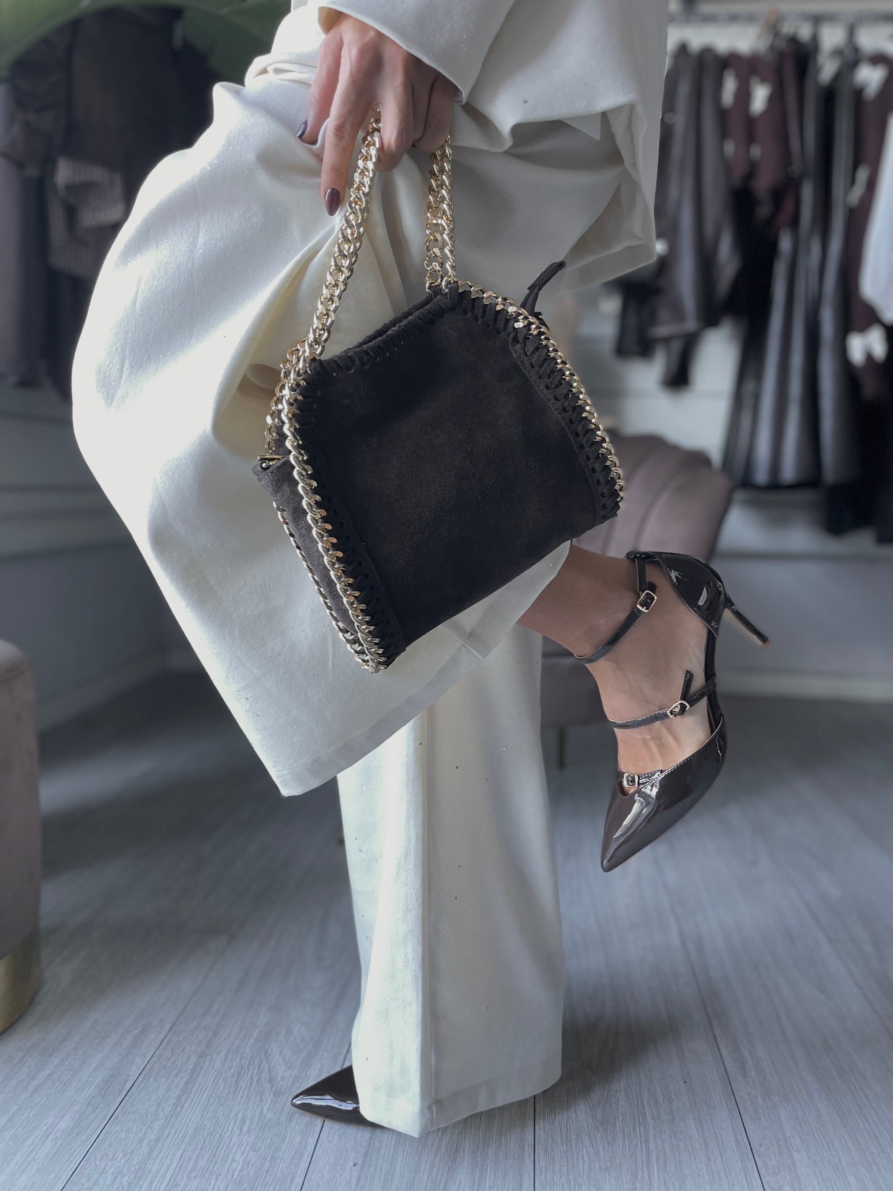 DÉCOLLETÉ CON FIBBIE BROWN