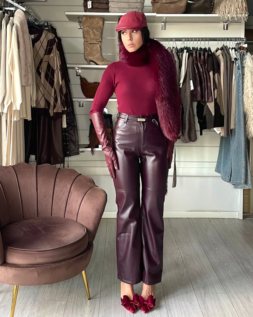 PANTALONE EFFETTO PELLE CON CINTURA WINE RED