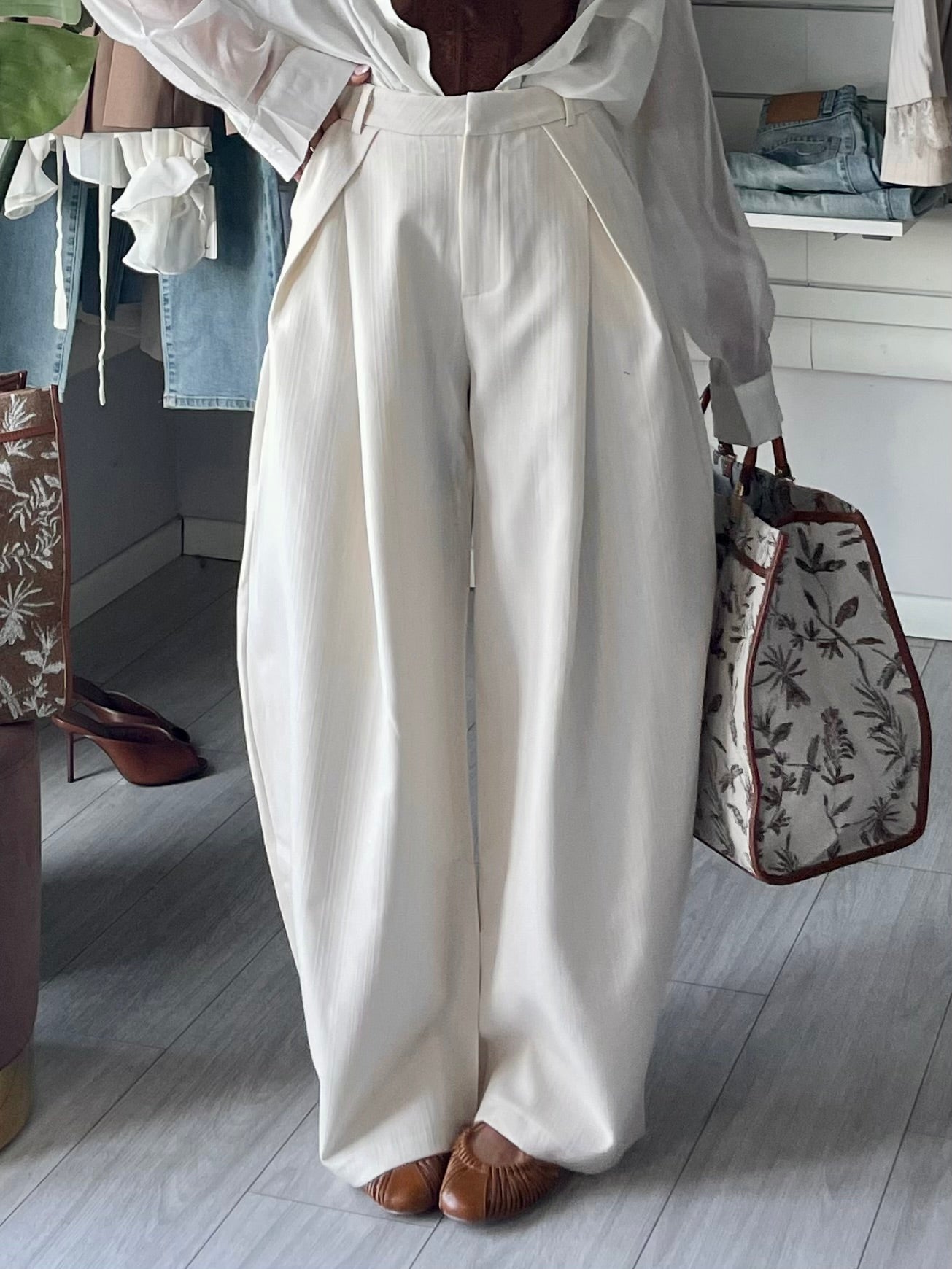 Pantalone balloon crema gessato