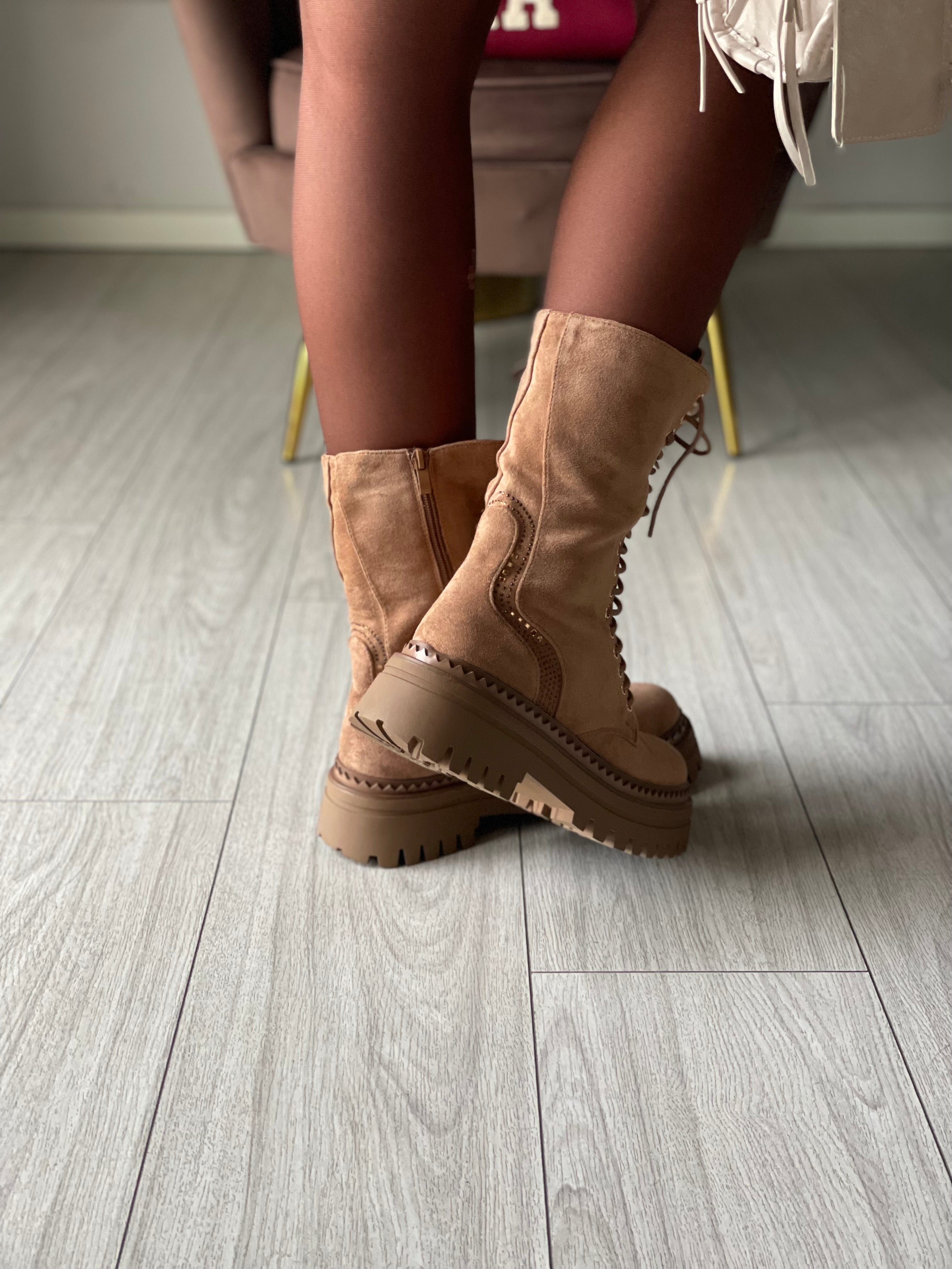 STIVALE STRINGATO SUEDE CAMEL