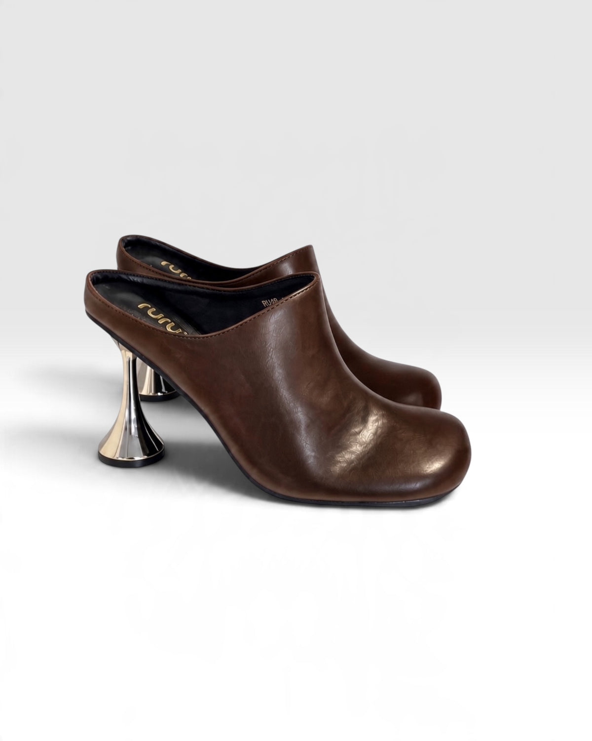 Mules con tacco oro Coffee