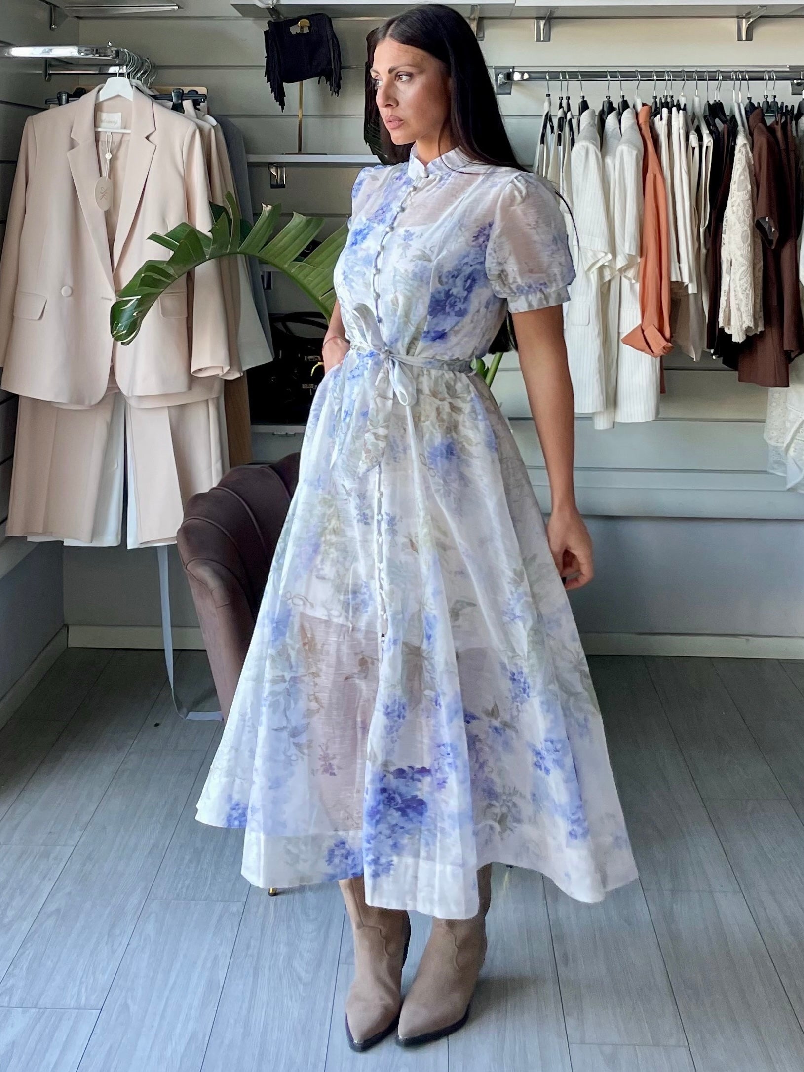 Abito  midì a fiori con cintura