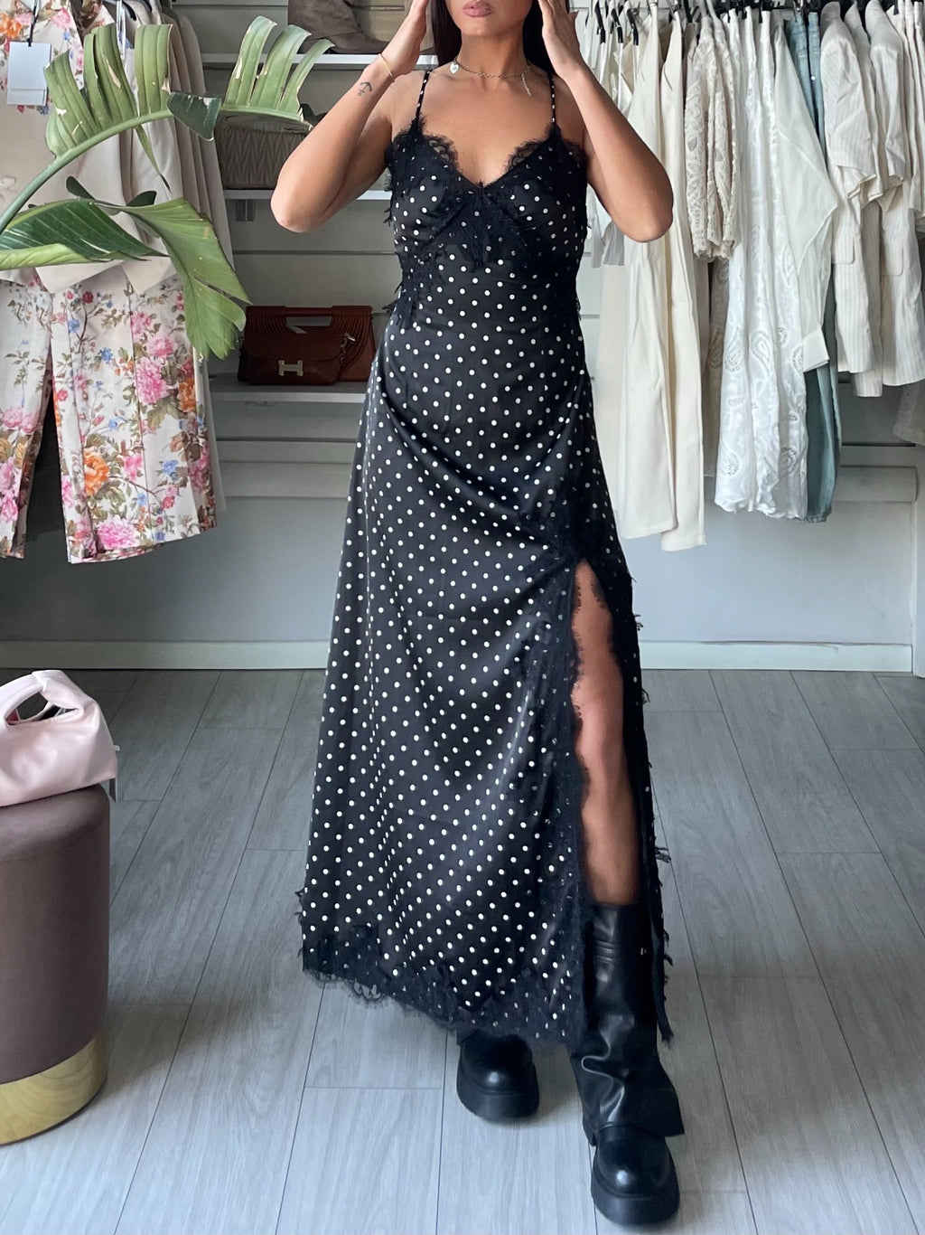 Polka dot dress con ricami in pizzo  nero