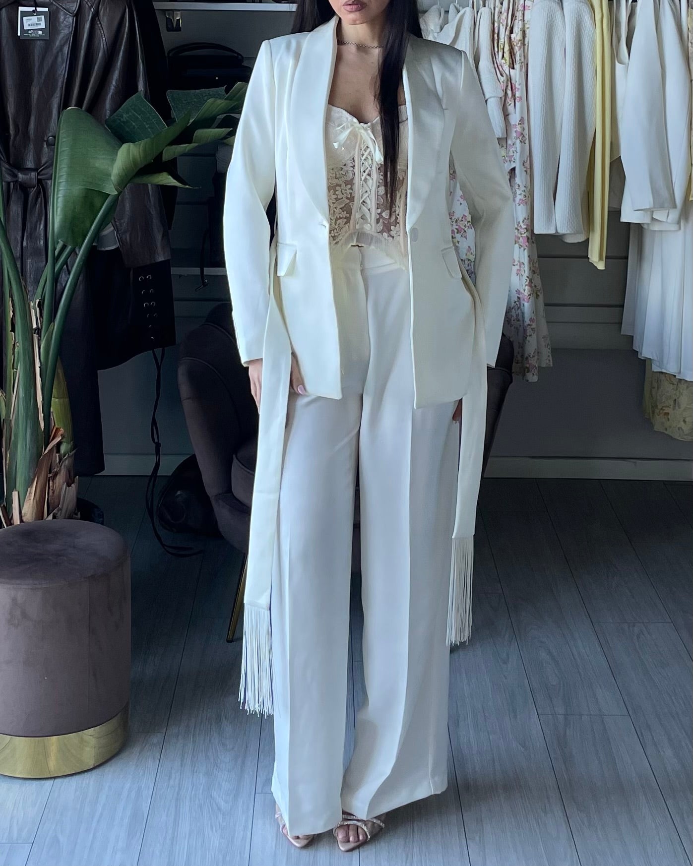 Tailleur in cady con fusciacca  bianco perla