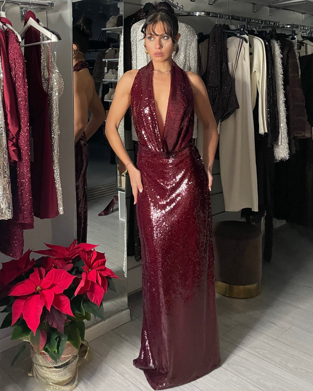 LUMINA ABITO PAILLETTES SCOLLO HALTER BORDEAUX