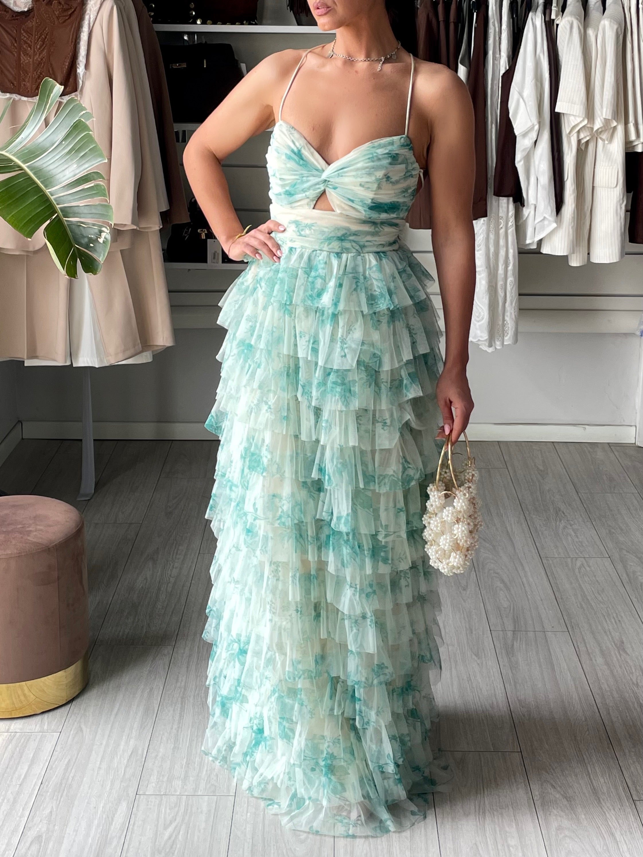 Abito in tulle a balze con schiena scoperta