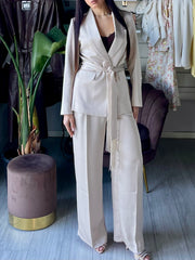 Tailleur in cady con fusciacca oro