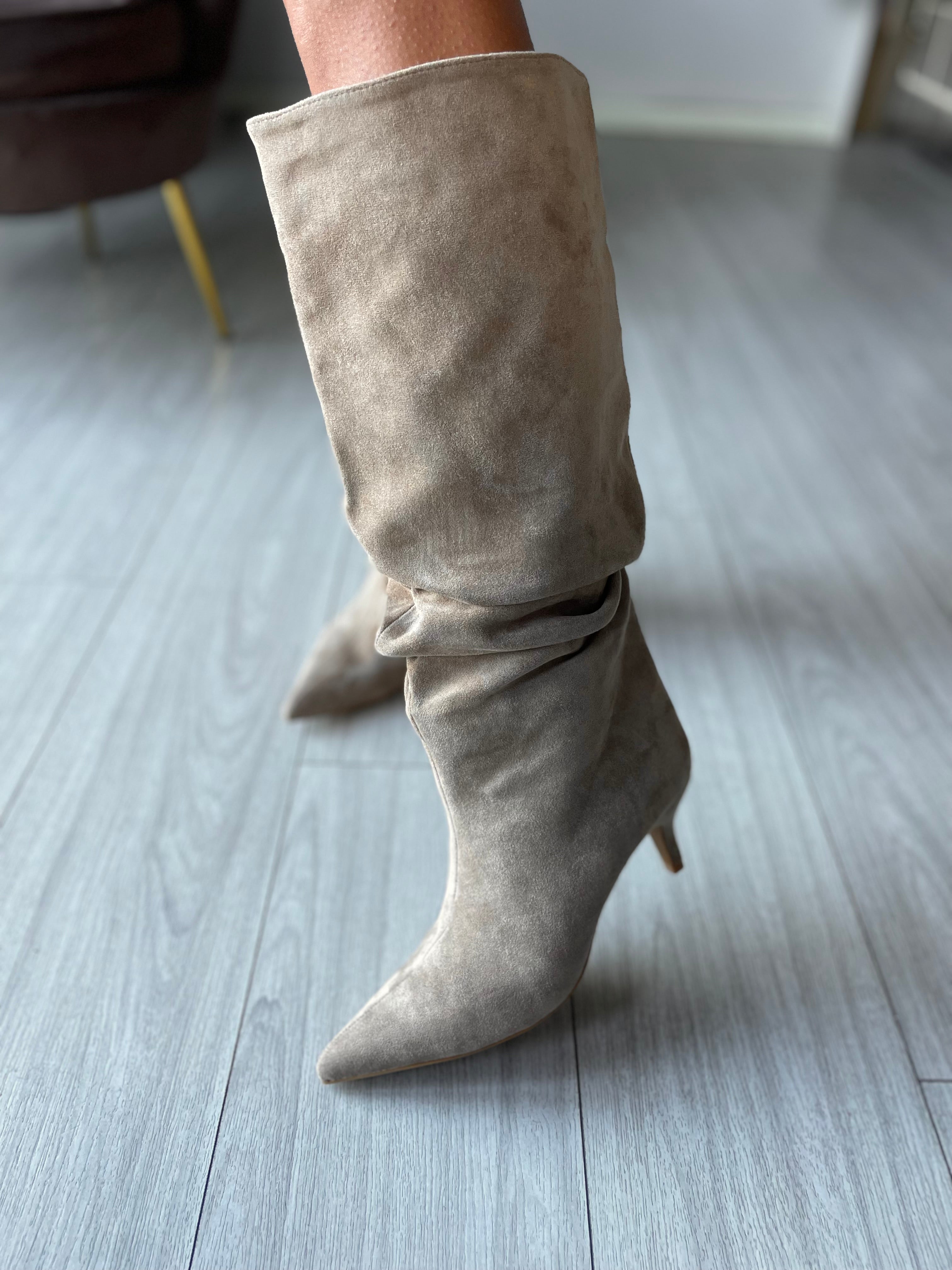 STIVALETTO SCAMOSCIATO ARRICCIATO BEIGE