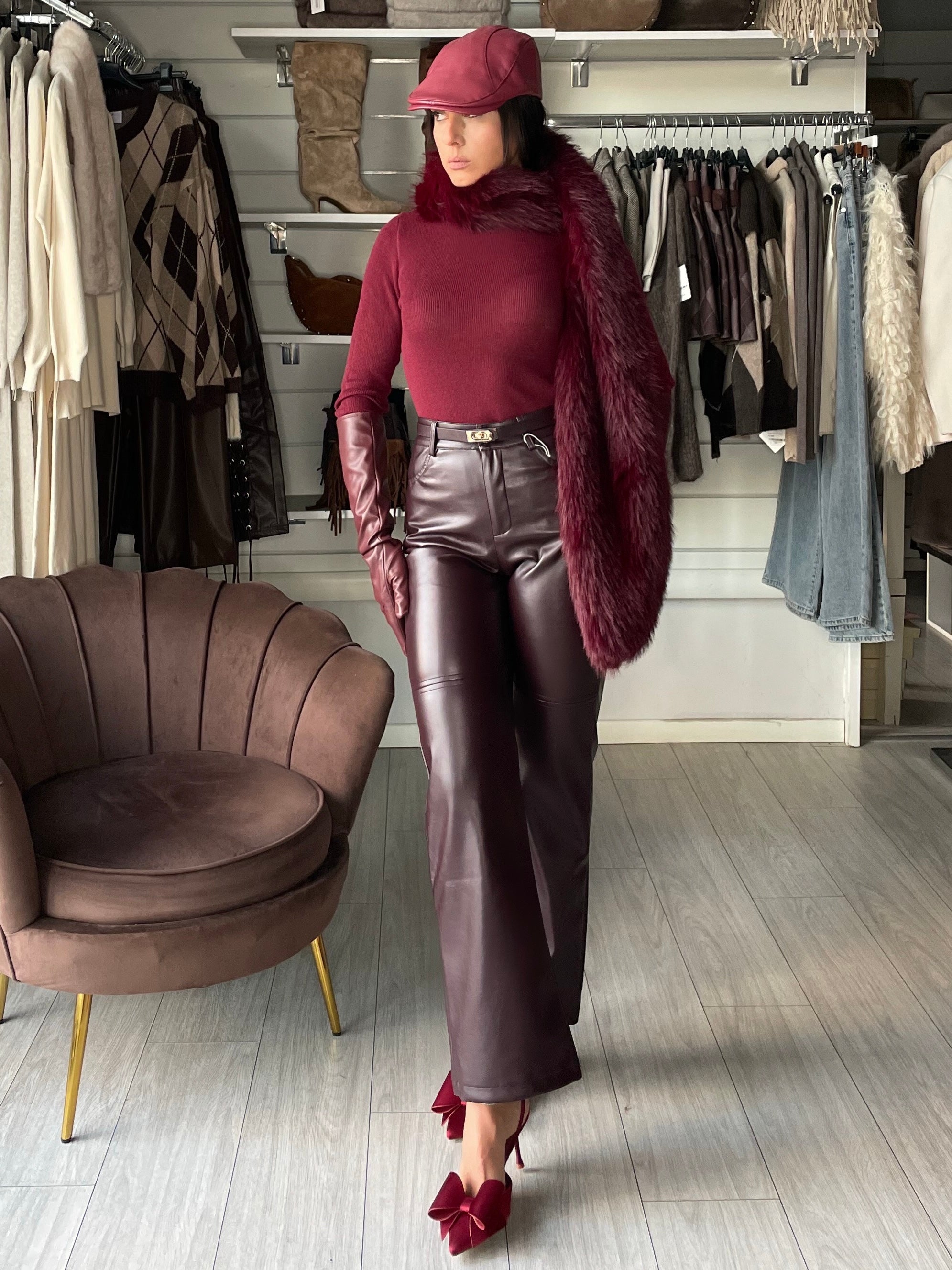 PANTALONE EFFETTO PELLE CON CINTURA WINE RED