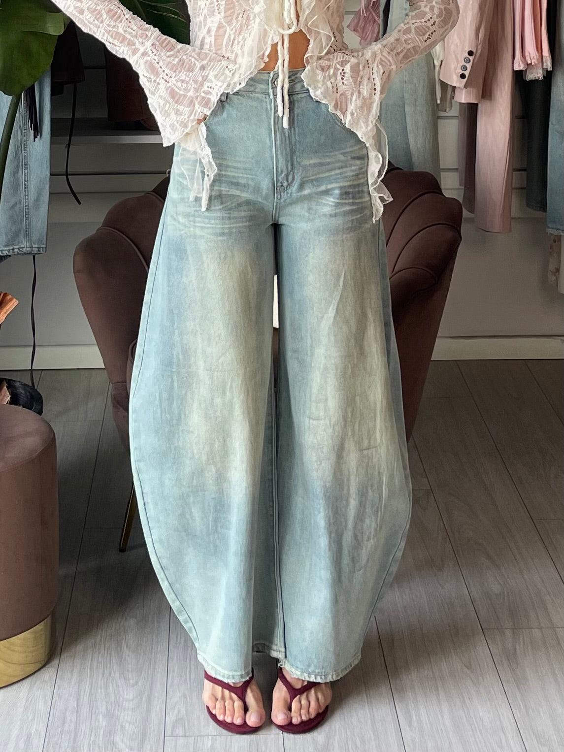 Jeans Monique super barrel azzurro sabbiato