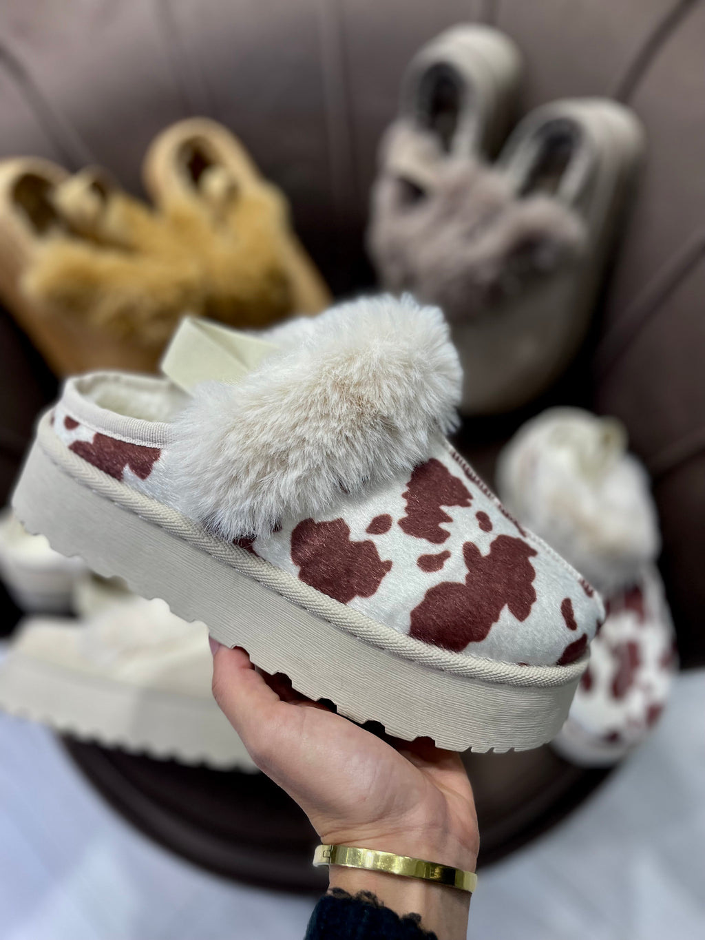 COZY SABOT PLATFORM Cow