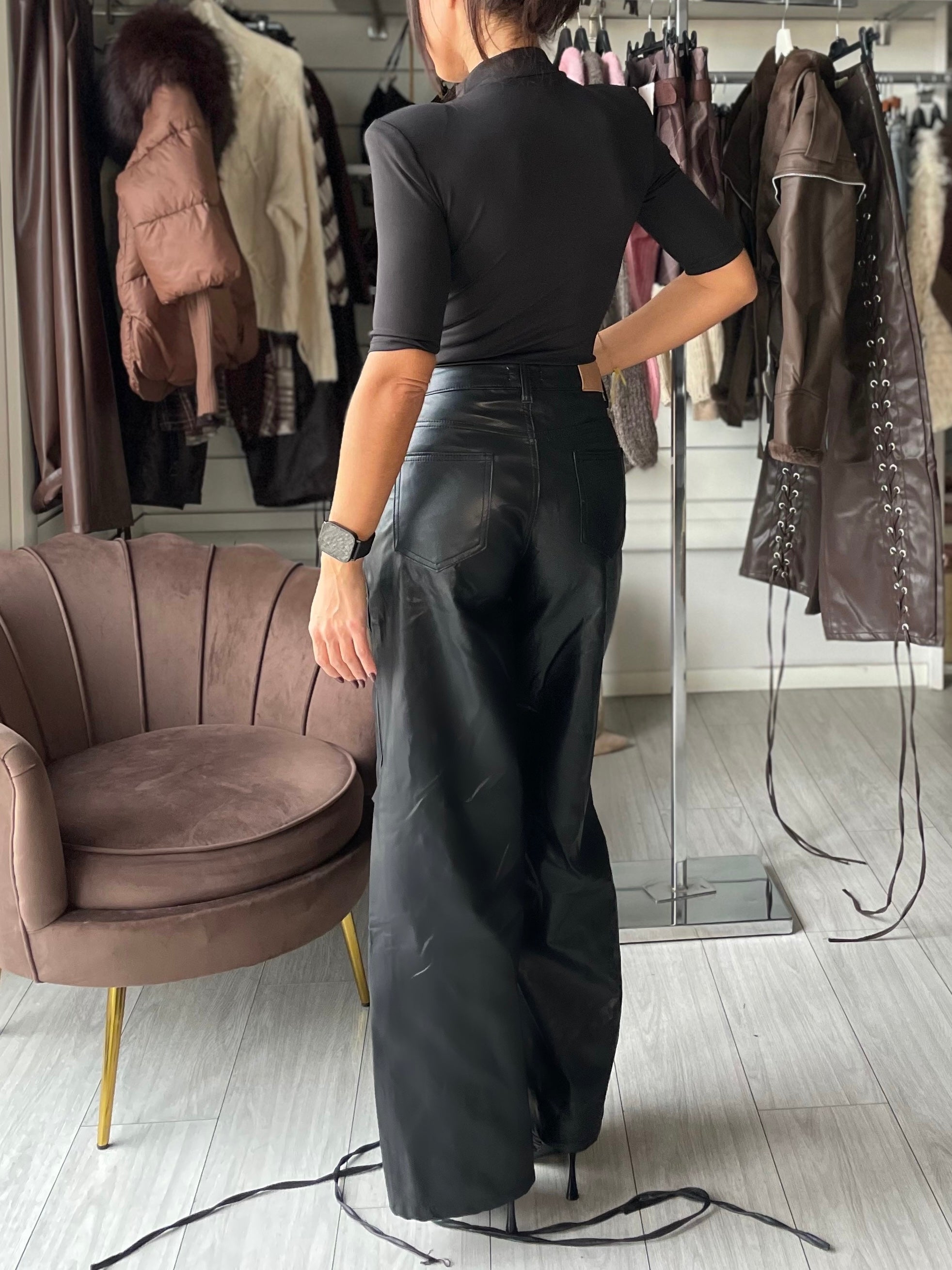 FULL-LACE Pantalone ecopelle stringato