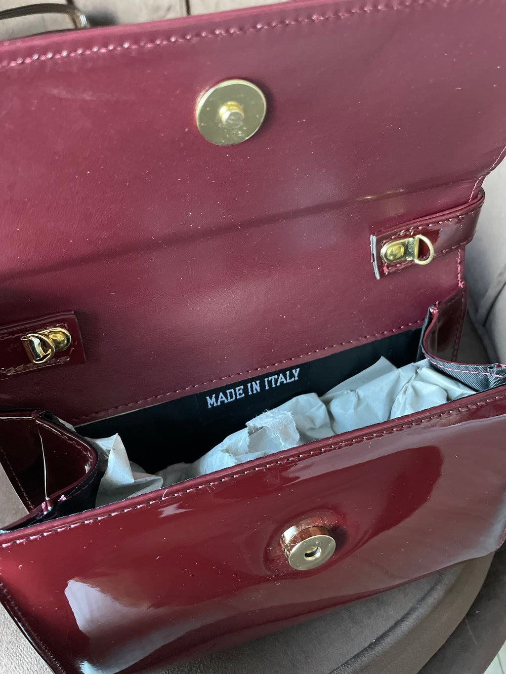 Mab - BORSA A MANO IN VERNICE