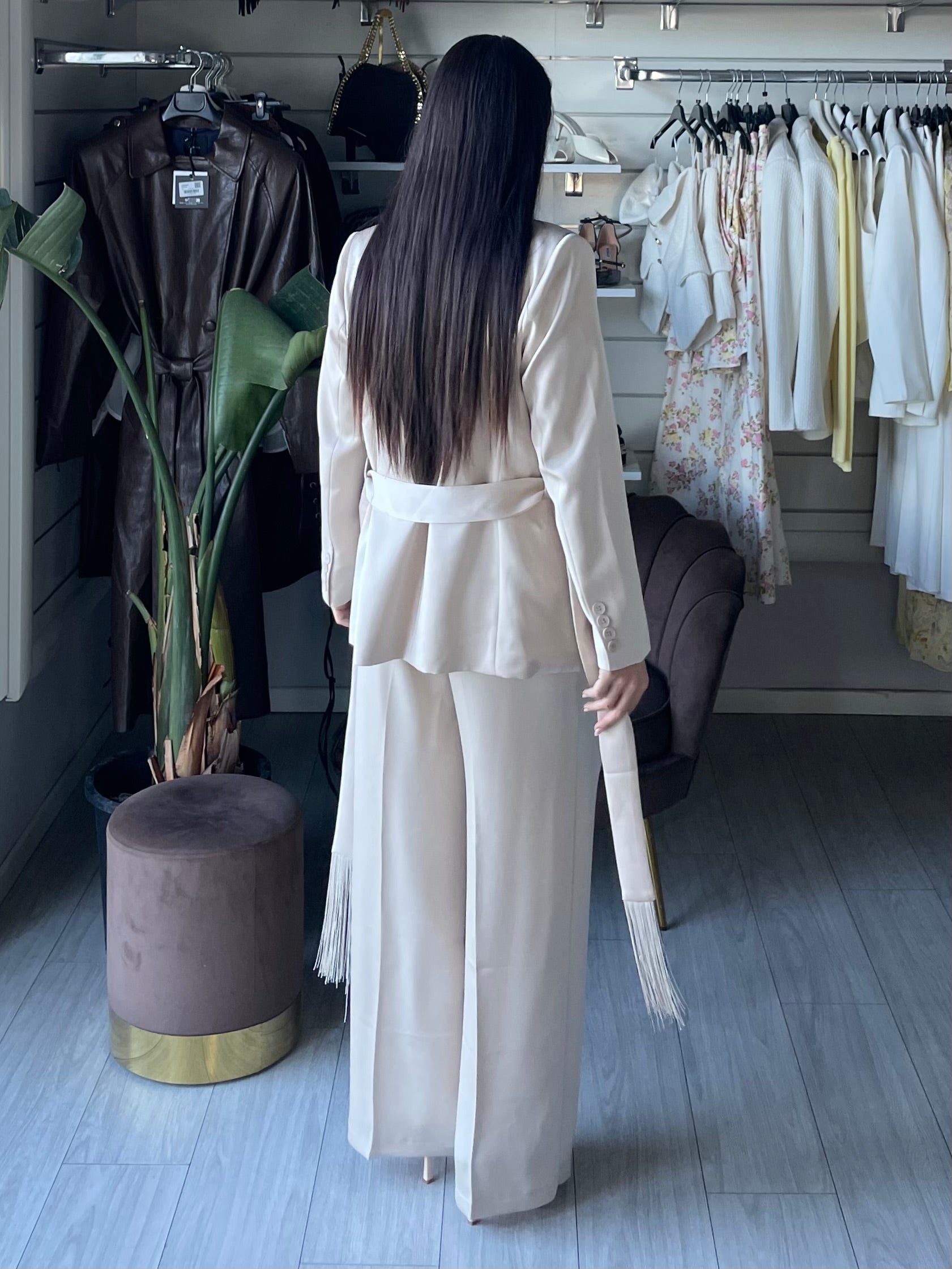 Tailleur in cady con fusciacca oro