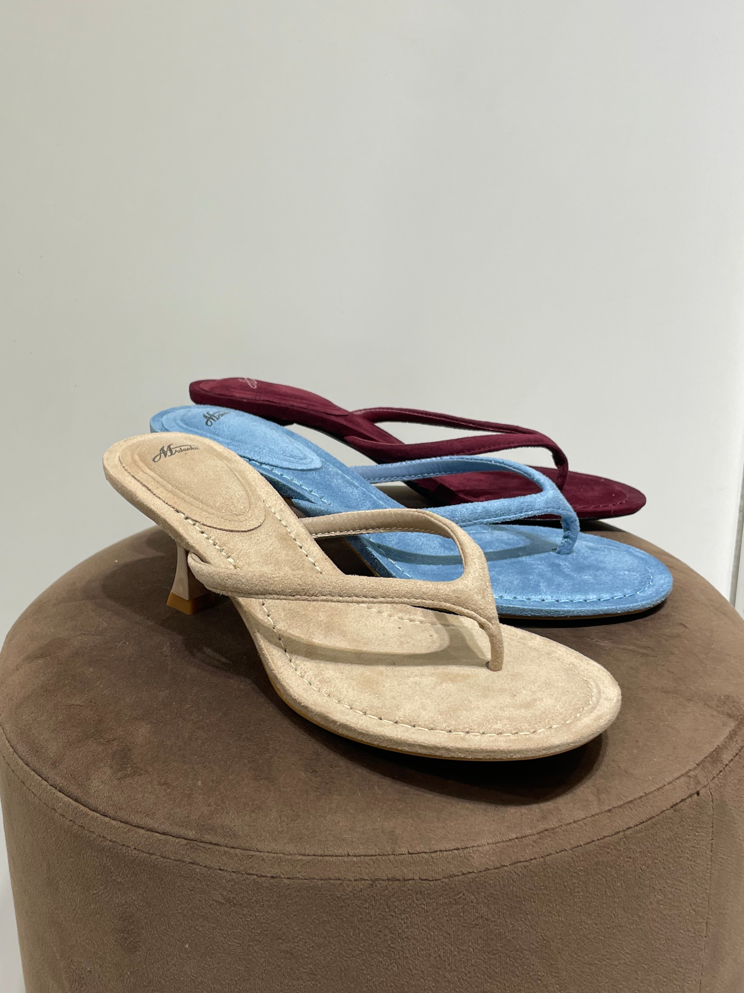 Infradito Havana in suede con tacco