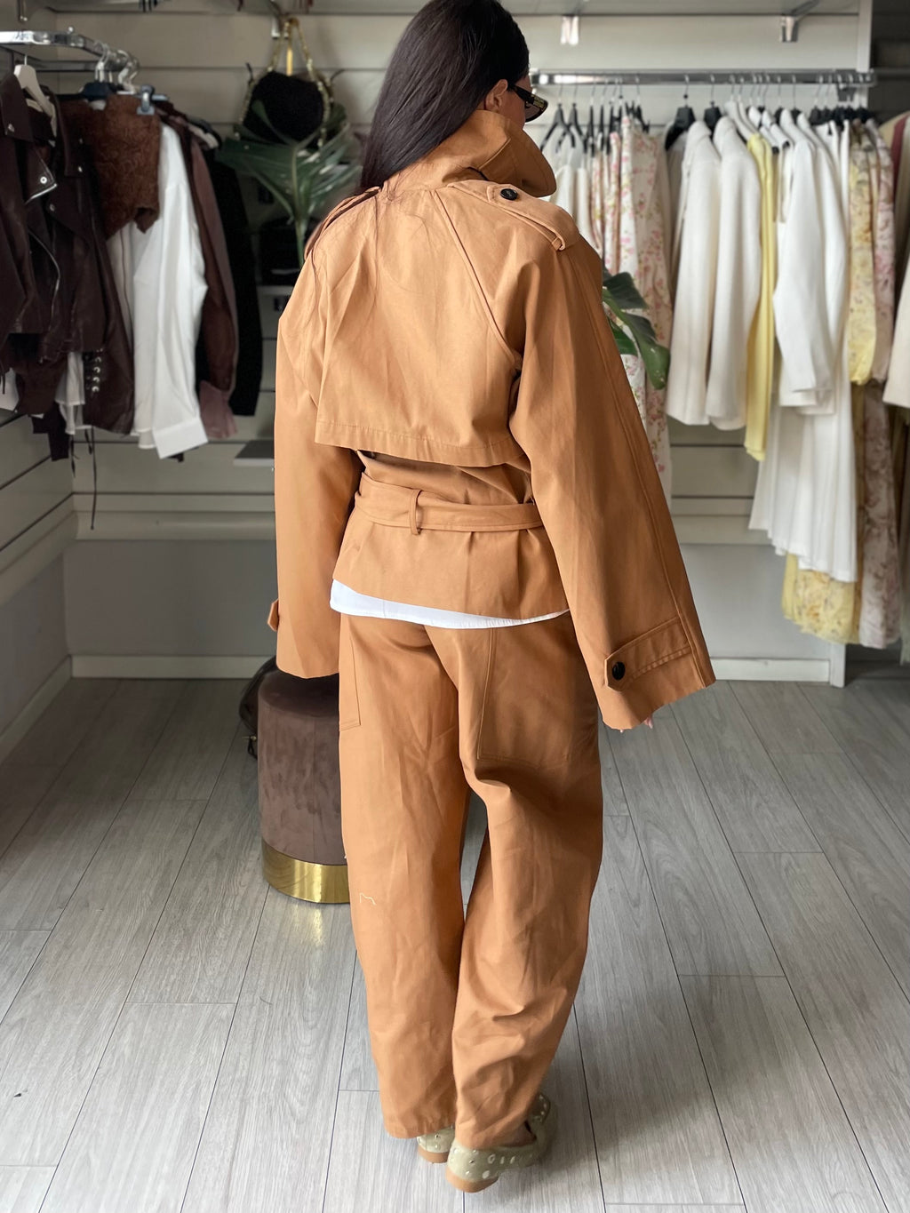 Trench corto Korea camel Lumina