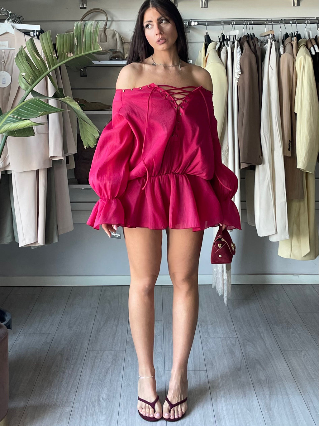 Mini dress cherry con scollo a barca